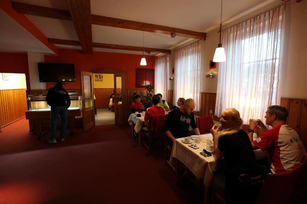 Hotel Garni Harzer Hof Osterode am Harz Exterior photo